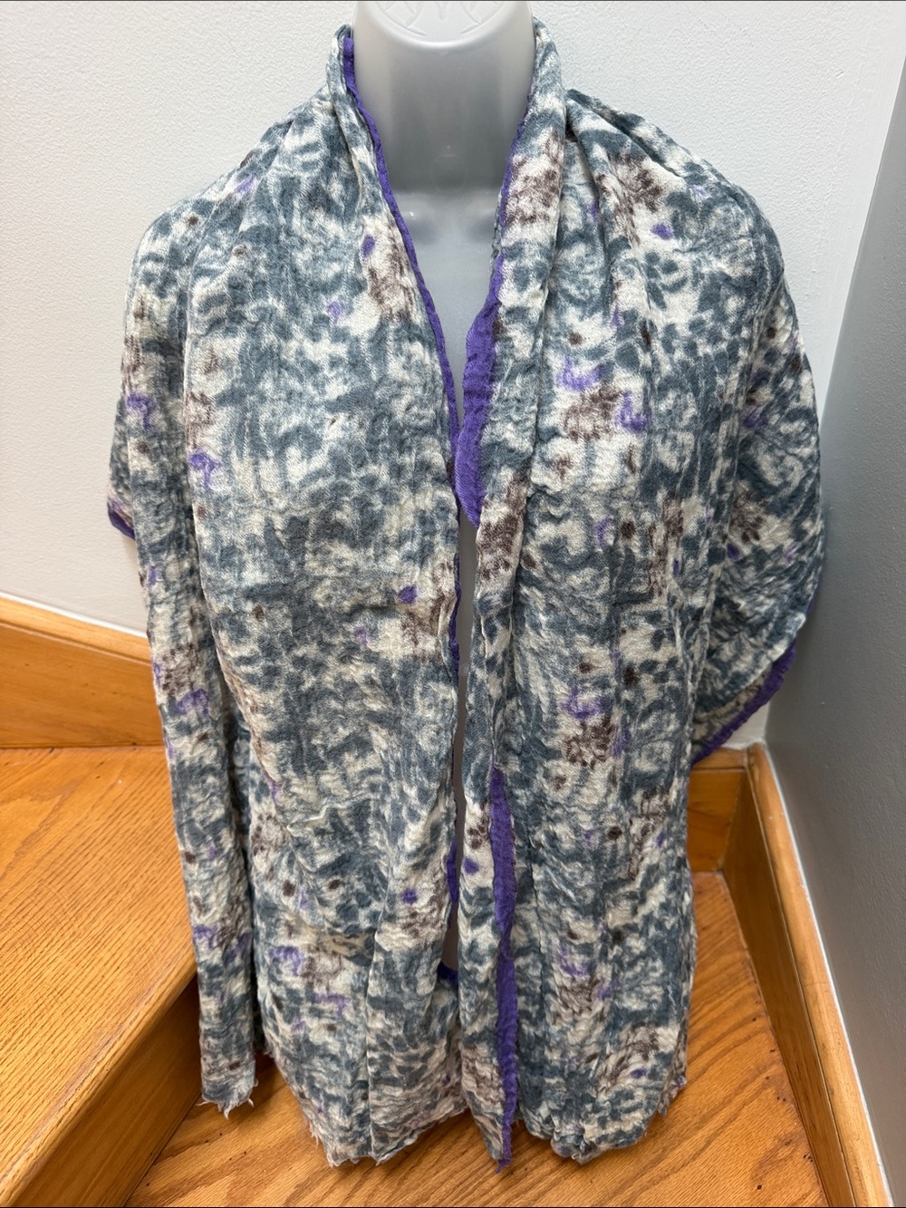 100% Wool Printed Rectangle Scarf Wrap Grey Slate Blue Purple Trim